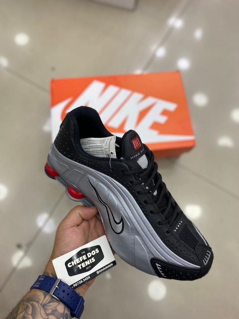 nike shox r4 preto e vermelho