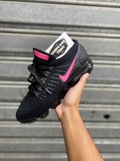 tenis nike preto com rosa pink