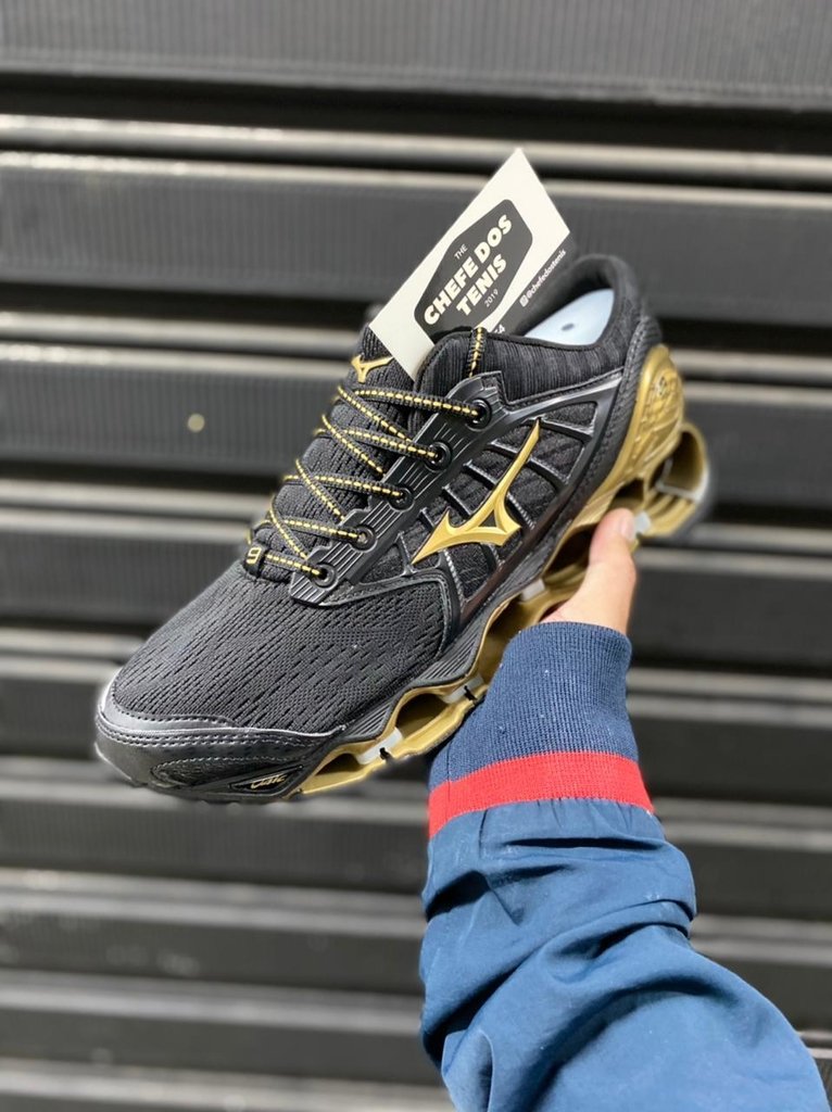 mizuno preto dourado