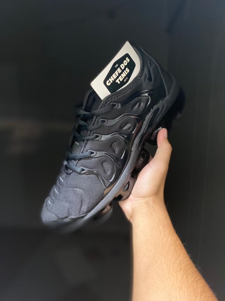 nike air vapor max plus grey