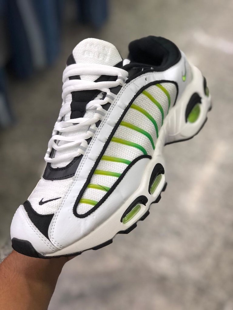 nike air branco e verde