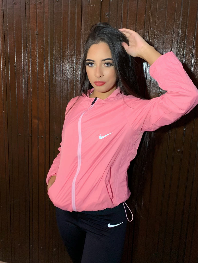 conjunto corta vento nike feminino