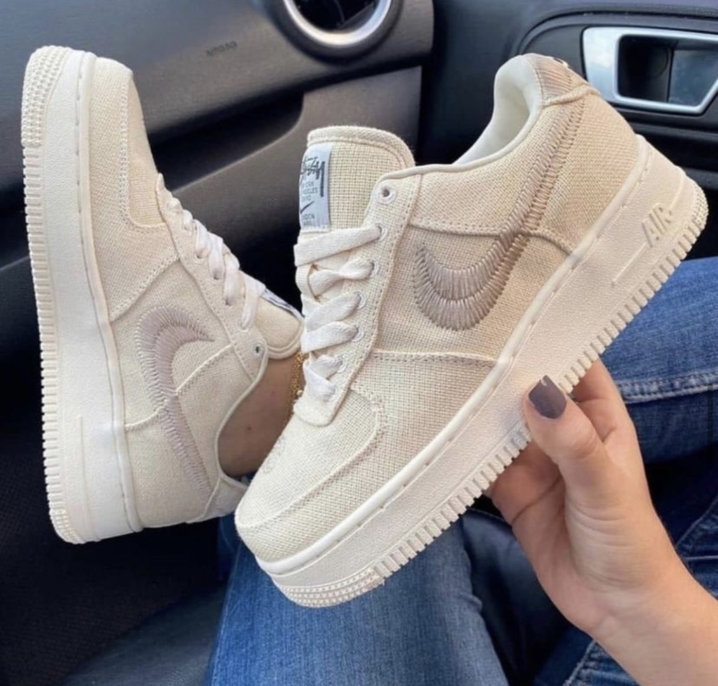 Tênis Nike Air Force 1 Camurça Cores - FehMultimarcas