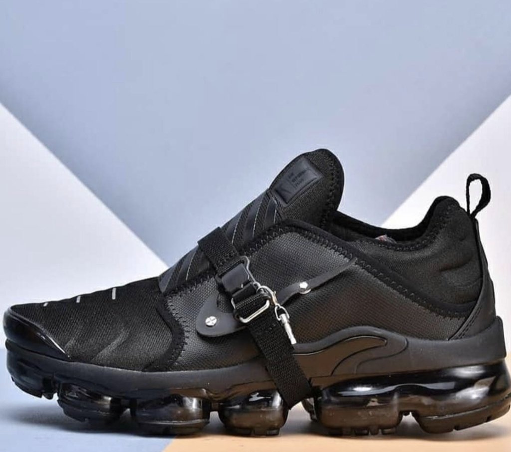 nike vapormax plus leather