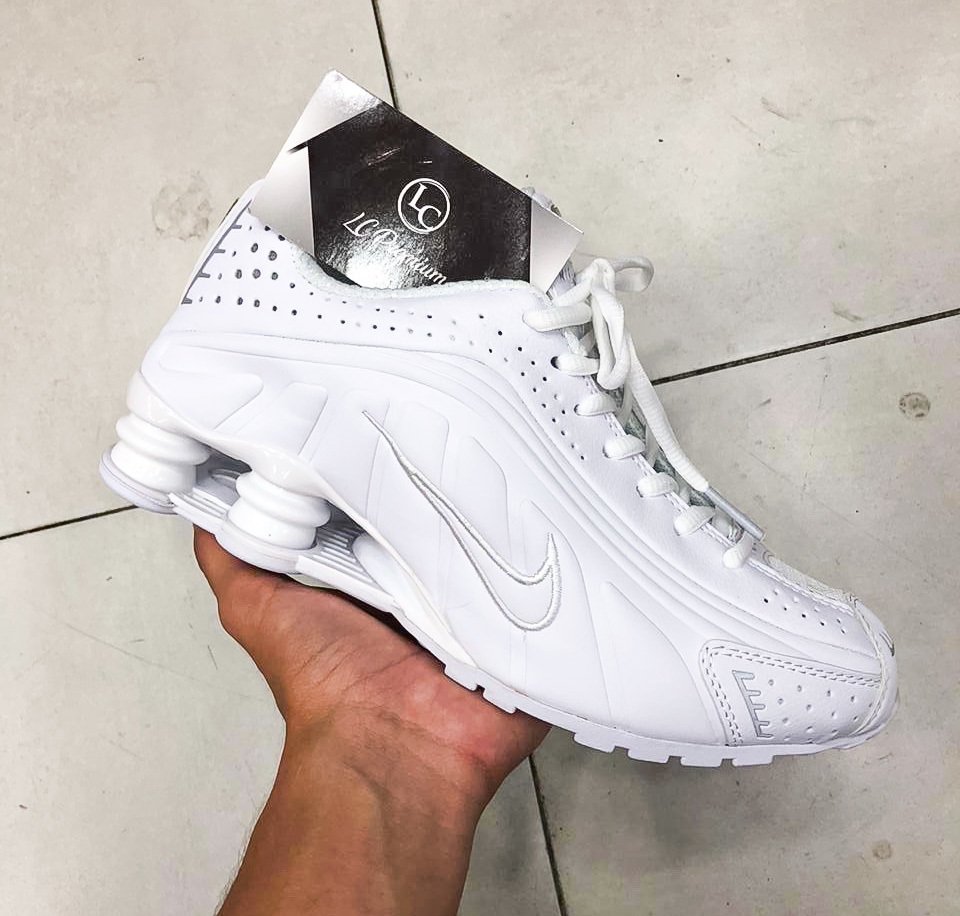 tenis nike flyknit feminino preto