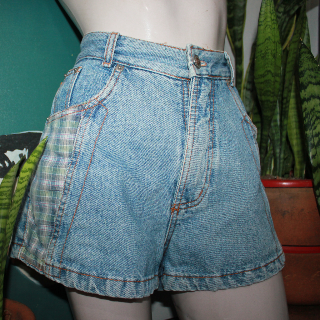 Shorts anos 90 feminino Clearance