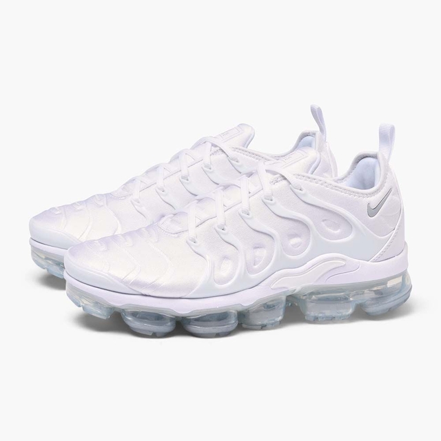 vapormax plus pure white