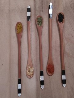Set de 5 cucharas de madera con detalle de carey en internet
