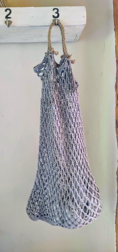 Bolson tejido a mano con hilo de algodon y manija en soga de yute - tienda online