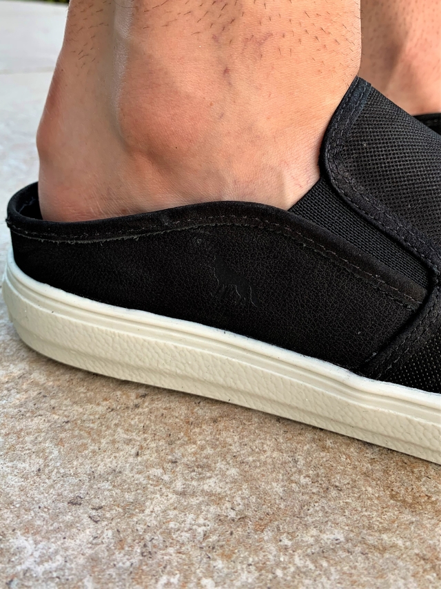 Kit de Dois Tênis Slip-On Mule Preto e Azul Masculino La Faire com Chinelo  de Dedo e Relógio em Promoção | Ofertas na Americanas