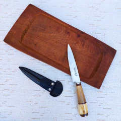 A20 / Set de Asado con tabla de algarrobo y cuchillo Dagger