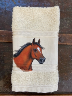 Toalha de lavabo beje cavalo castanho vermelho