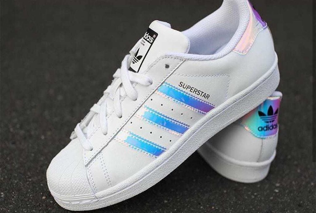 adidas holográfico