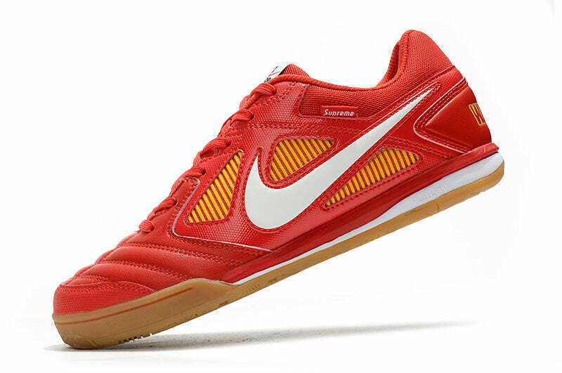 Chuteira de futsal Supreme x Nike SB Gato Vermelha