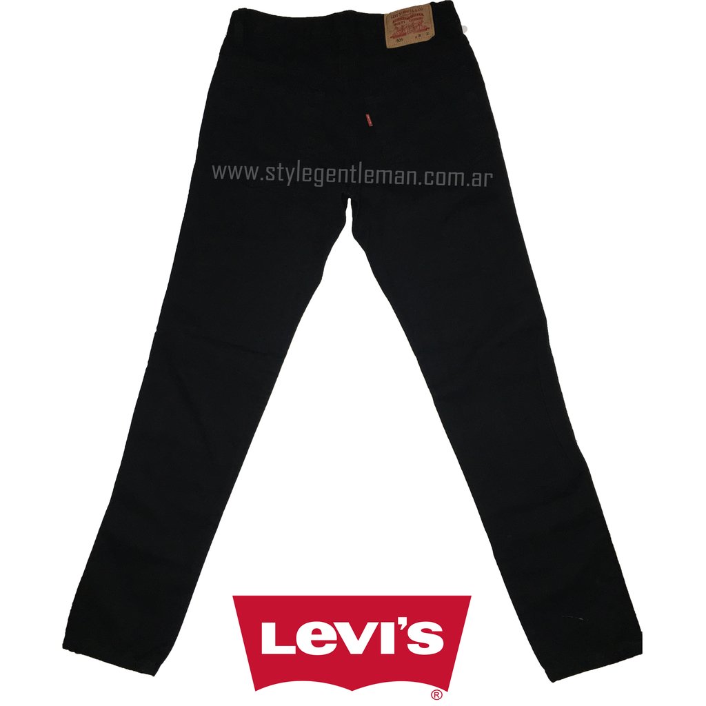 Levis Semi Chupin Gabardina color Negro - Style
