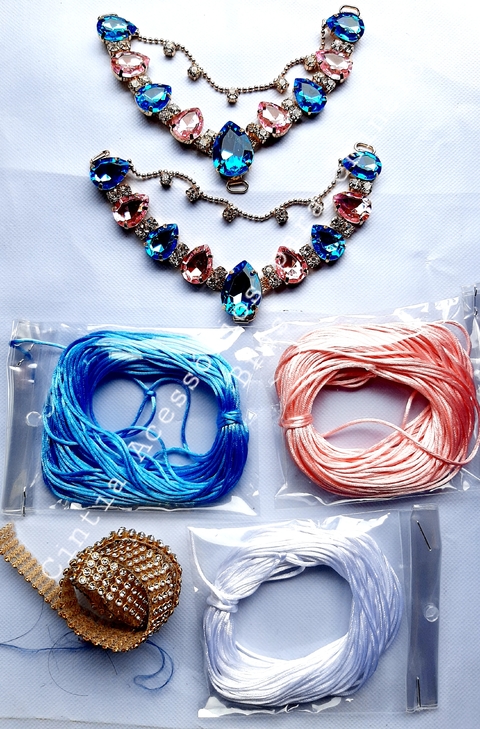 Kit cabedal para chinelos havaianas correntinha duo rosa/azul com manta de  strass e 1 pacote de cordão