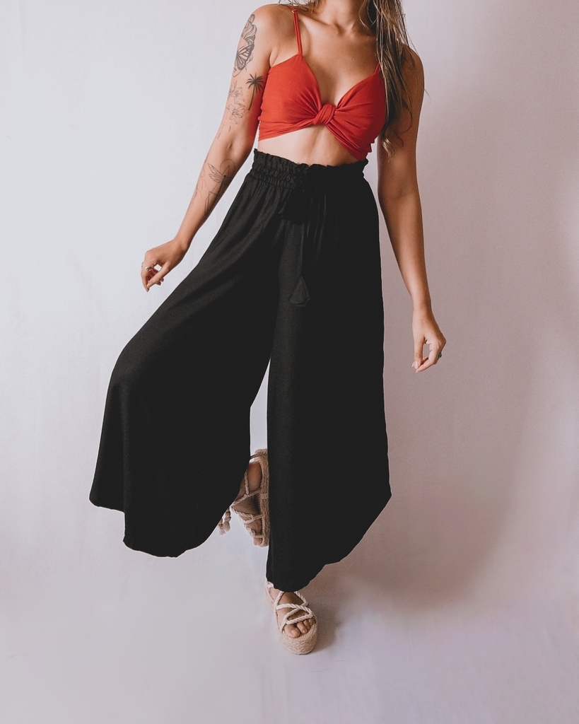 Calça Sarja Carmim Pantacourt Munique Preta - Compre Agora | Dafiti Brasil
