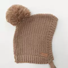 Capelina Pompon