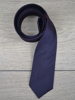 gravata tradicional roxa