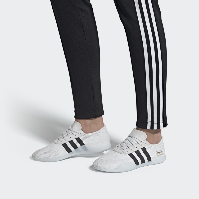 ZAPATILLAS ADIDAS TAEKWONDO TEAM EE6822 - JCPDEPORTES