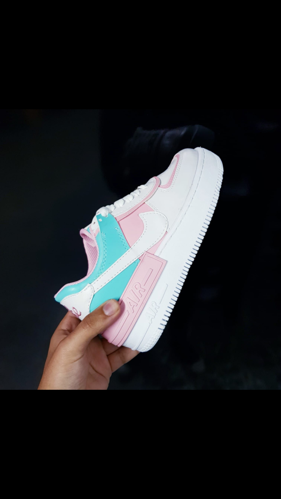 Zapatillas Nike Blazer Low x Sacai x Kaws Celeste