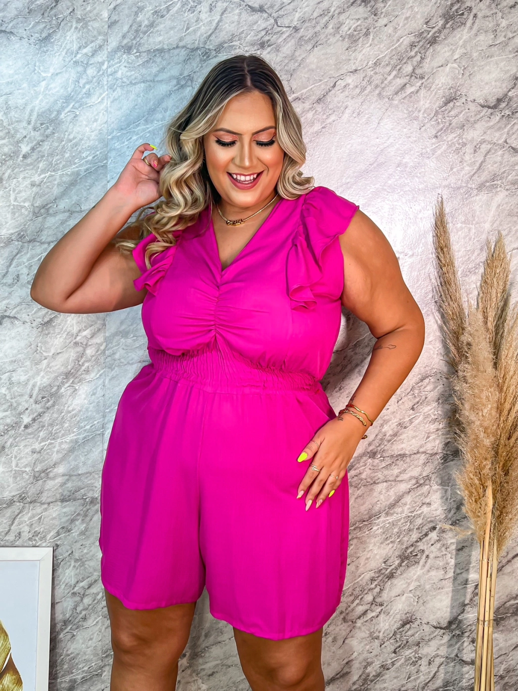 Macaquinho Plus Size Tailize - Comprar em SC Moda plus Macaquinho Plus Size Tailize - Comprar em SC Moda plus