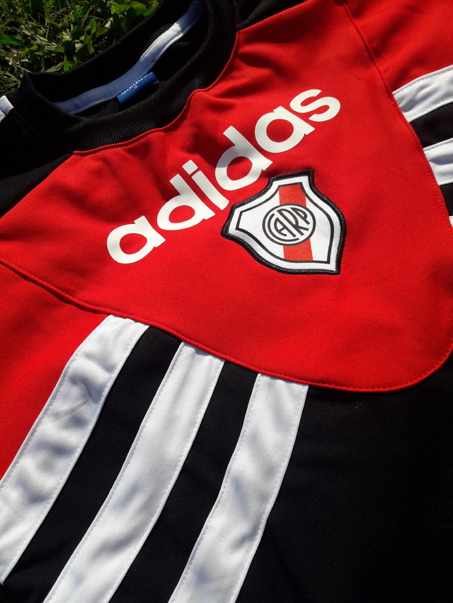 BUZO RIVER 1995/1996 - RETRO - Comprar en Futbolero