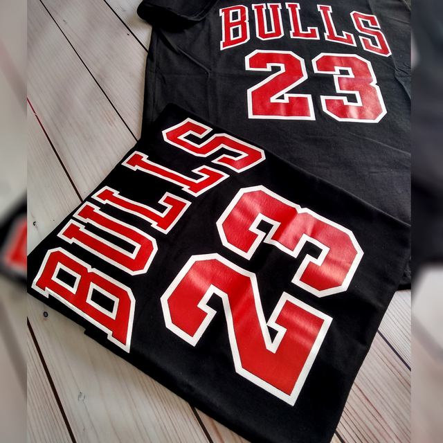 Remera Chicago Bulls MJ 23 Negra - Camisetas Para Todos