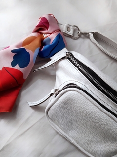 Riñonera Nikki (2DA SELECCION) - MAXIMA BAGS