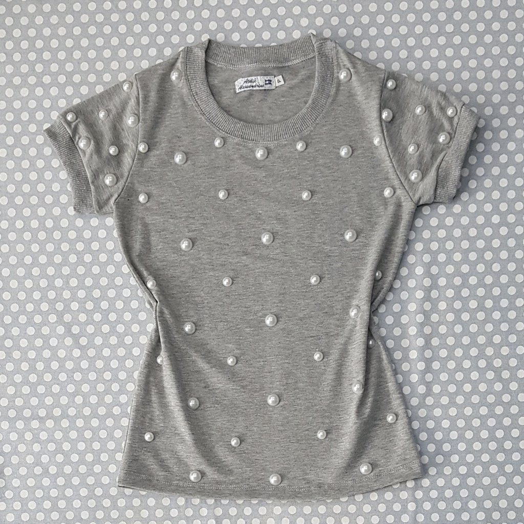 camiseta masculina branca gola v