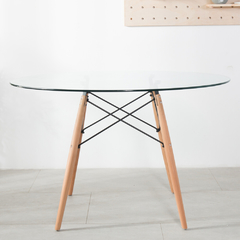 Juego de mesa con 4 sillas Eames negras - tienda online