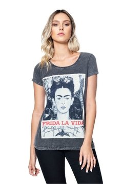 Camiseta Feminina Estonada Frida Pôster