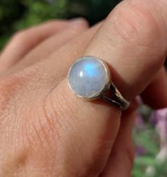 Anillo regulable con Piedra de la Luna en Plata 925