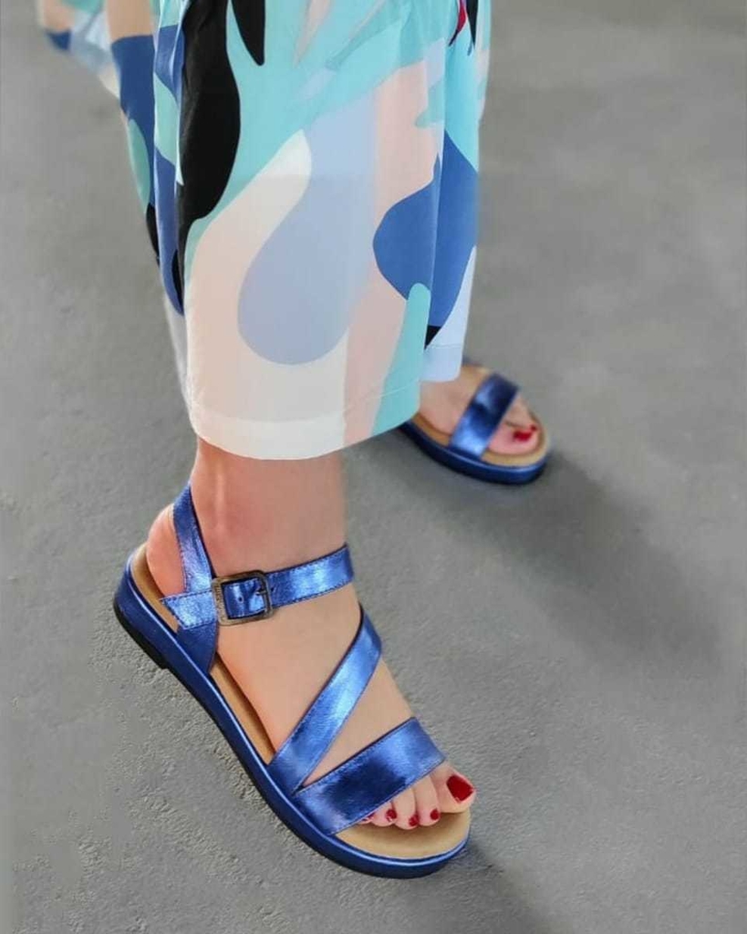 Sandalias de cuero forradas en cuero plantilla de latex color azul