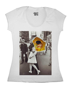 Camiseta Feminina Beijo da Vitória - comprar online
