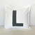 Almohadon 40 x 40 Natural Letra "L" Gris