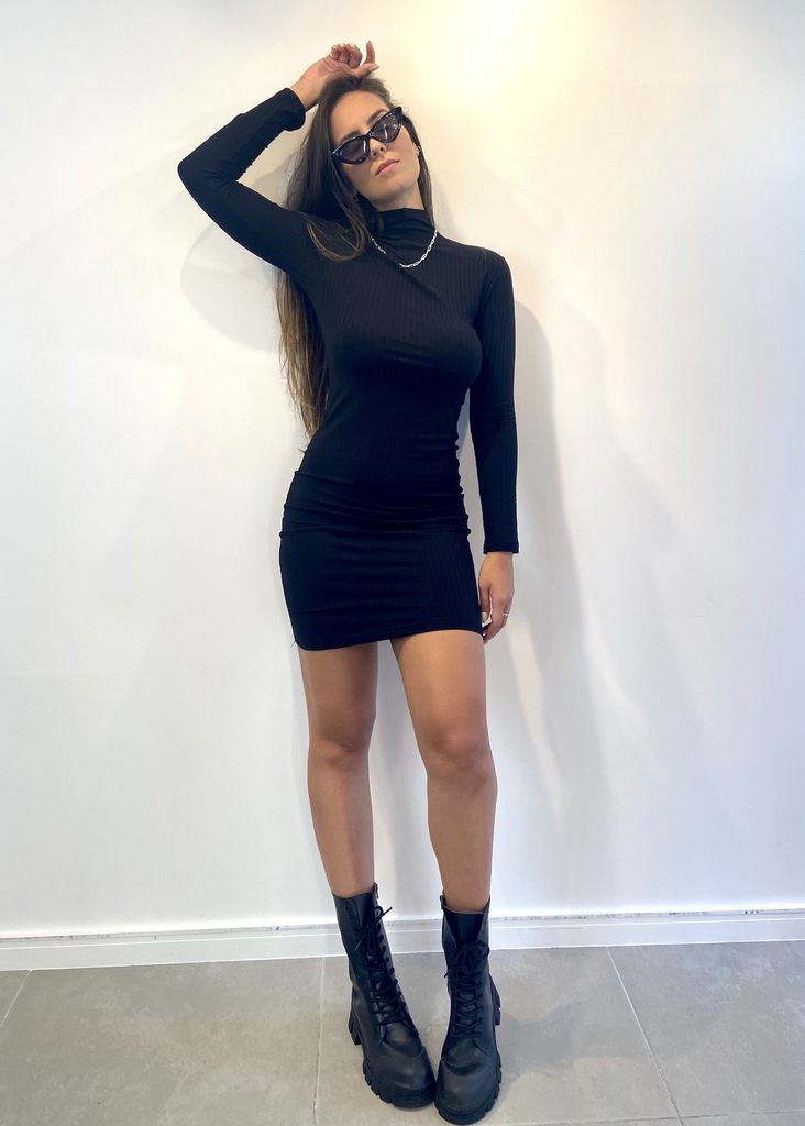 looks com vestido preto manga longa