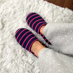 Pantoo Comfy Neon na internet