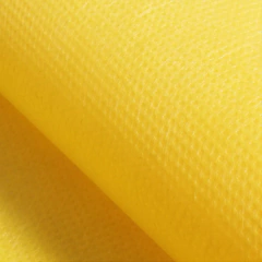 tnt amarillo de 80 gr ancho de 1.50 cm x mts