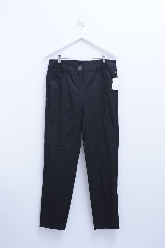 Pantalon Vestir Hombre Marca Newport Falabella En Color Negro - Comprá en  San Juan