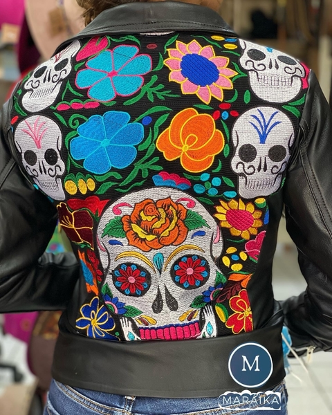 CHAMARRA PIEL CON APL GRABADA - Comprar en MARAIKA_MX