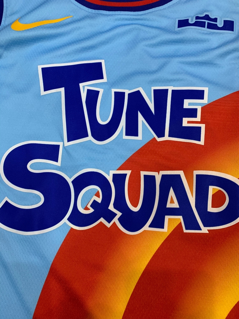 camisa tune squad original
