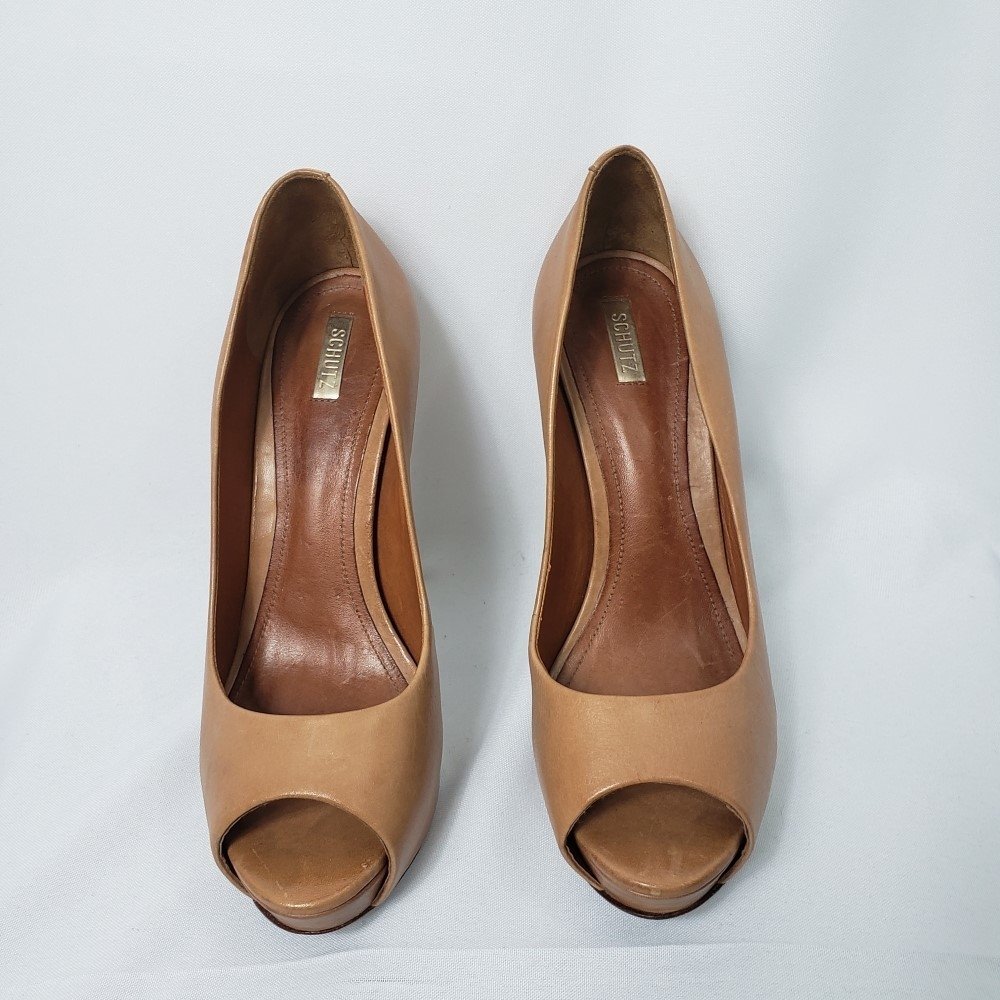 Sapato feminino caramelo peep toe SCHUTZ