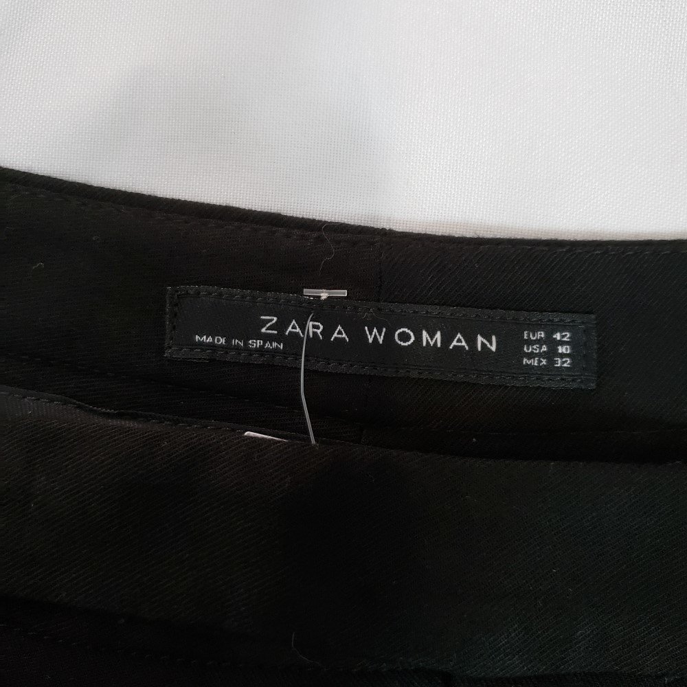 Calça feminina ZARA preta cintura alta estilo comfy