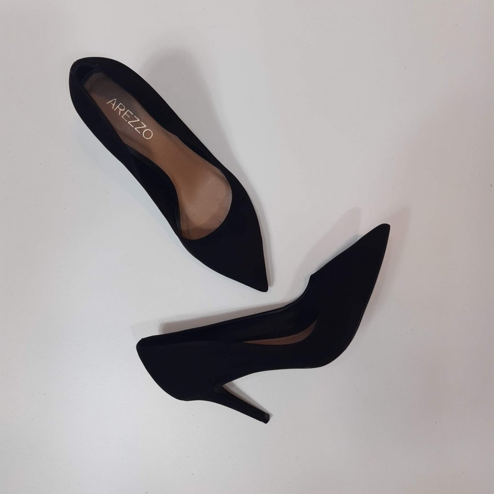 Sapato feminino AREZZO scarpin preto em camurça