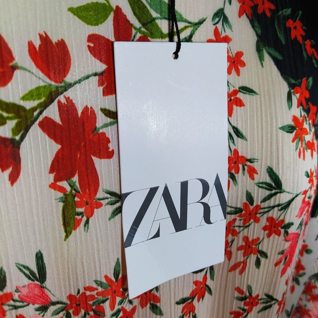 Vestido midi Zara floral. Tam. XL