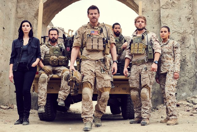 Assistir SEAL Team Online