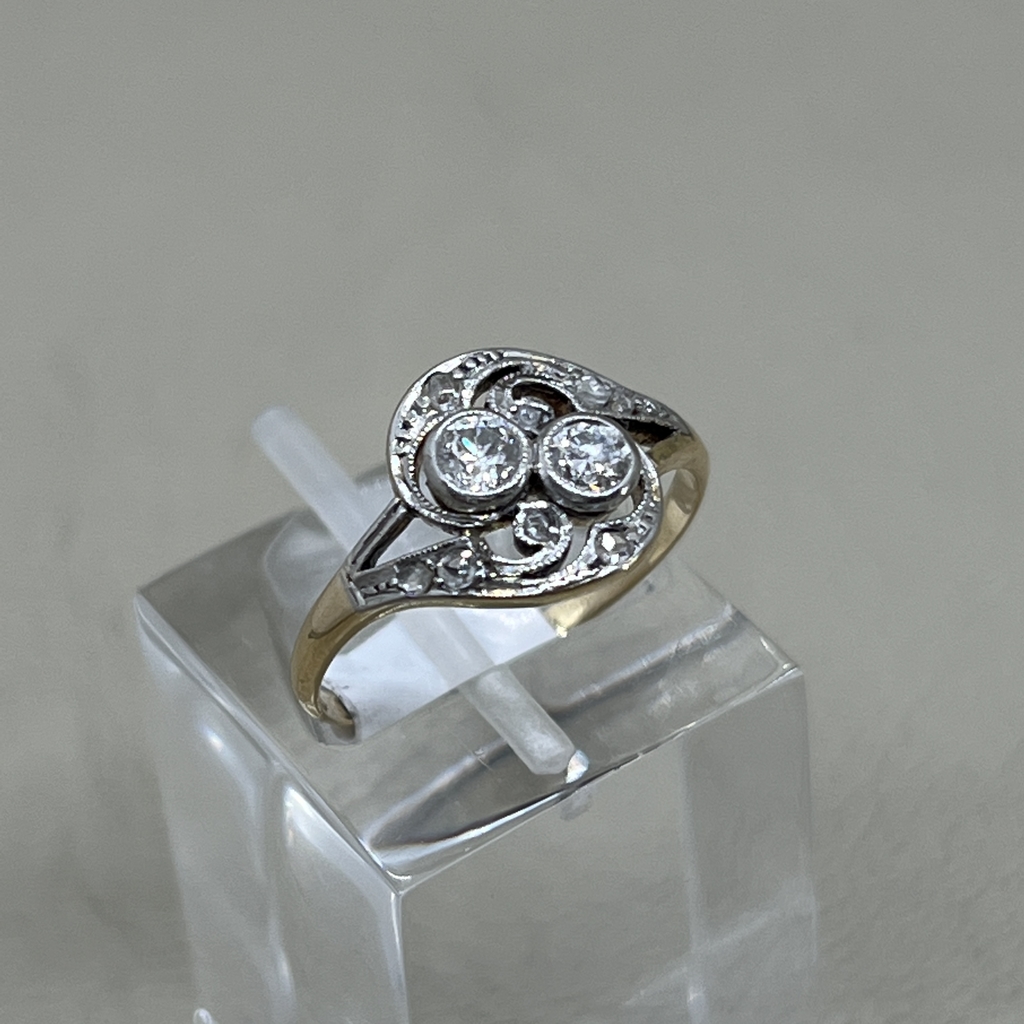 Anillo Antiguo Pellizco tu y yo oro 18k diamantes brillantes