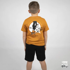 REMERA M/C ESTAMPA ESPALDA CURCUMA - 537N en internet