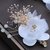 Conjunto com flores brancas de organza de seda e flores secas - comprar online
